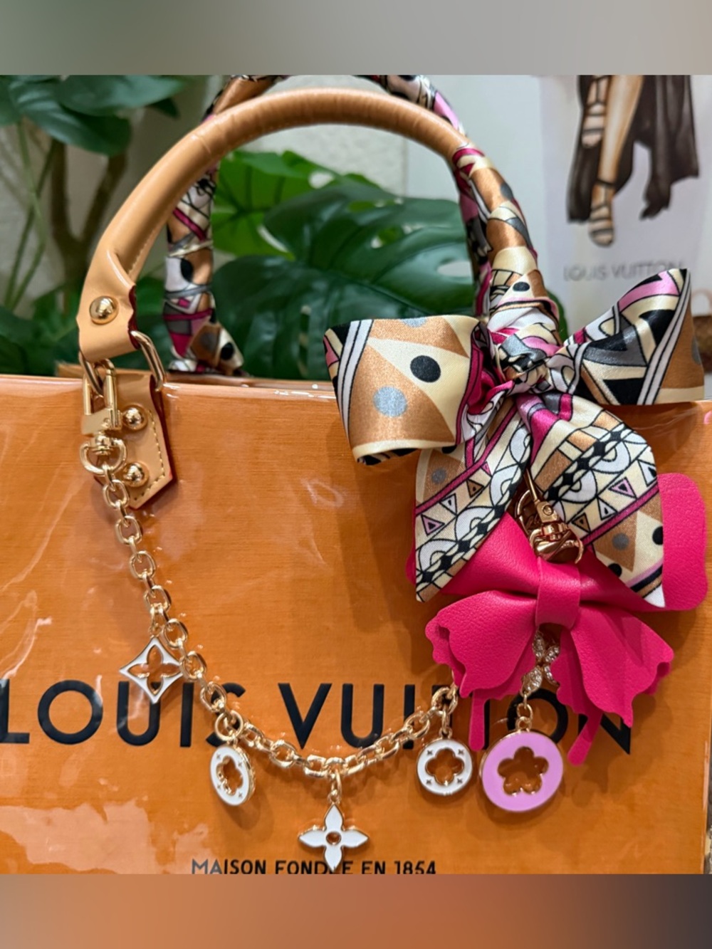🩷🤍Louis Vuitton Gift Bag Tote🤍🩷 - Picture 2 of 7